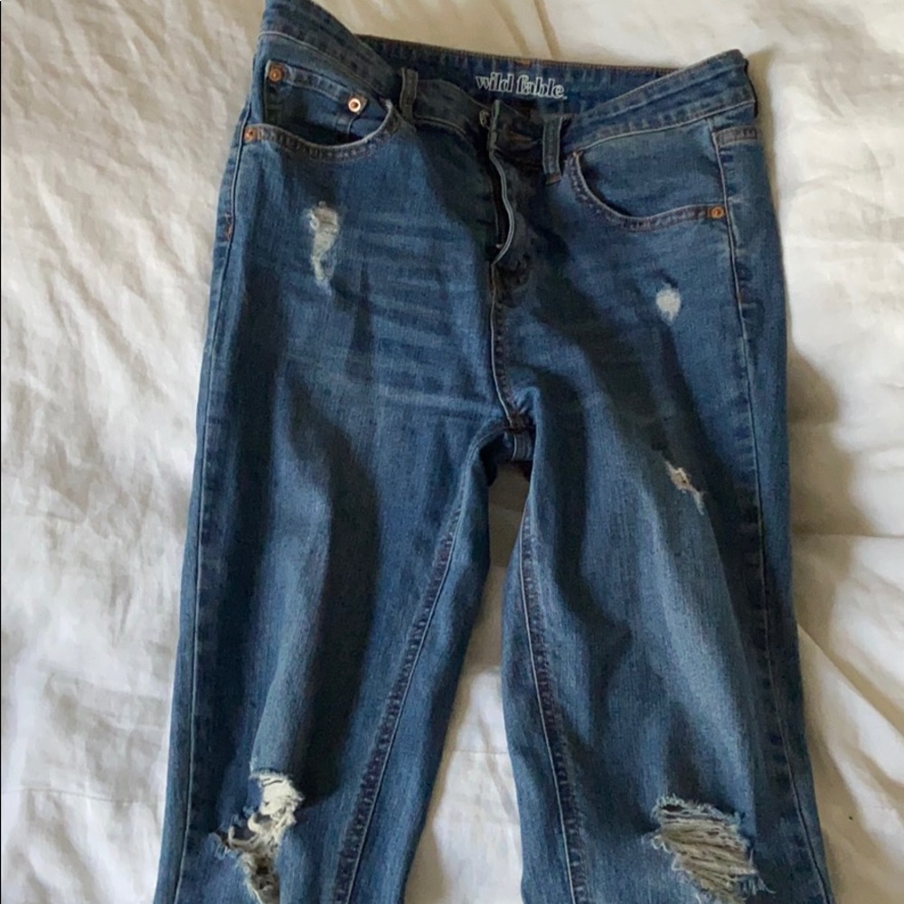 Distressed Skinny jeans